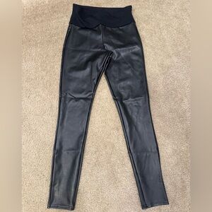 Assets by Spanx Faux leather leggings